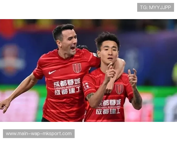 成都蓉城中距离出手极具威胁